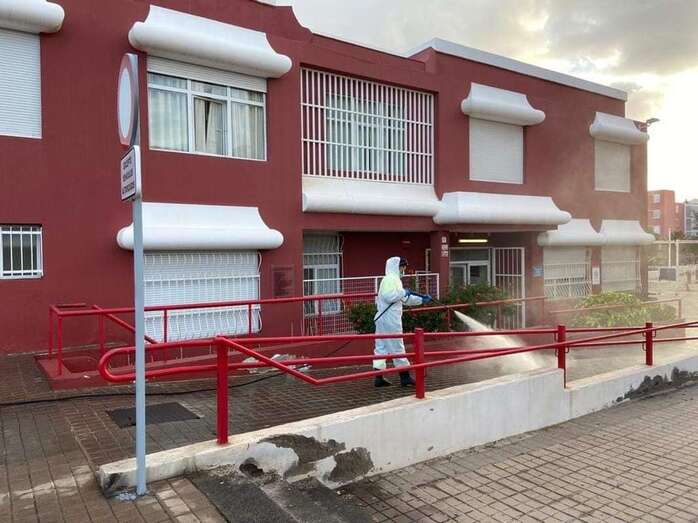 Imagen de archivo de desinfección del Centro de Salud de Las Remudas/TA.